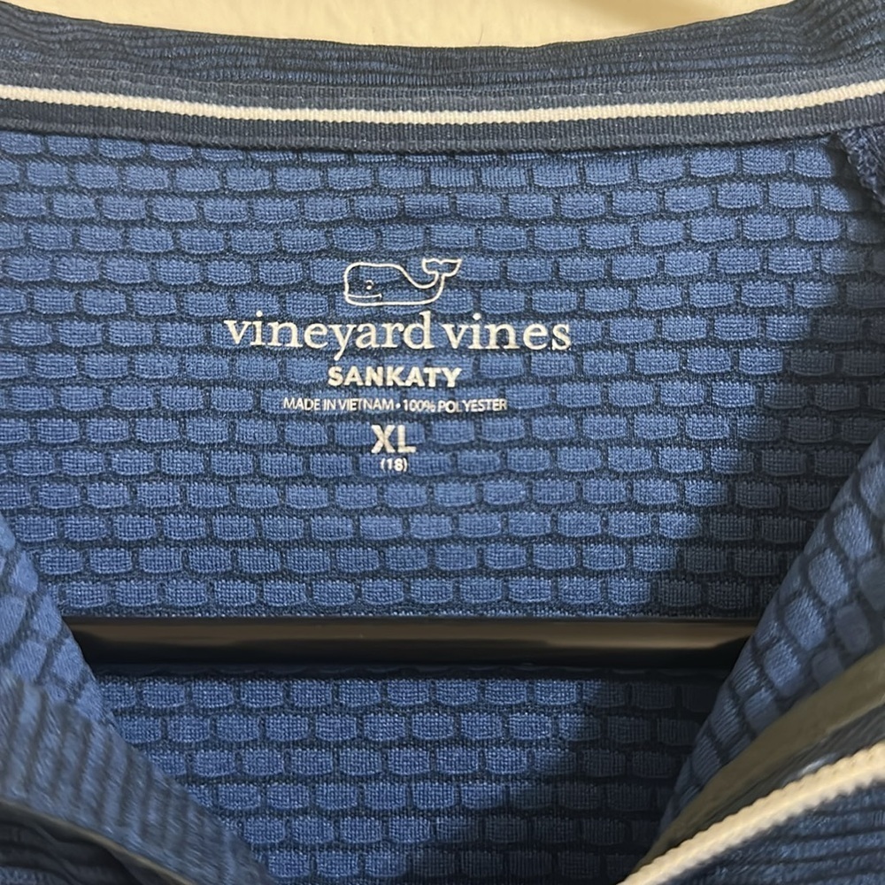 EUC Vineyard Vines Boys Navy Performance Sankaty Quarter Zip XL (18) - Picture 3 of 5